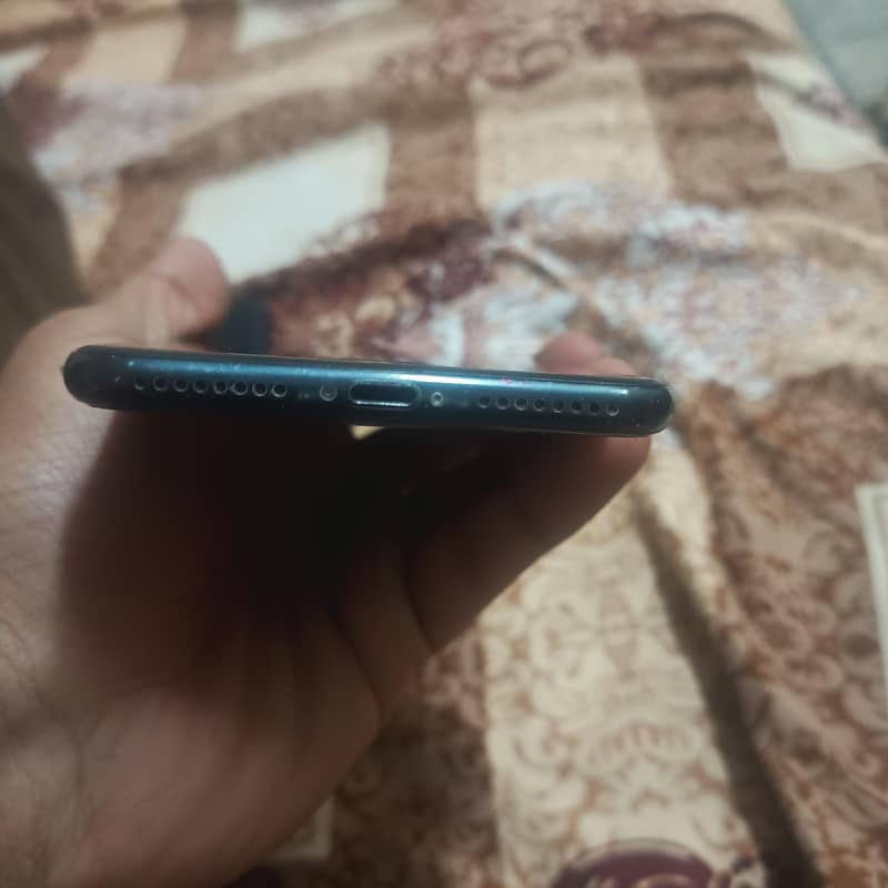Apple iPhone 7 Plus 32 GB 5