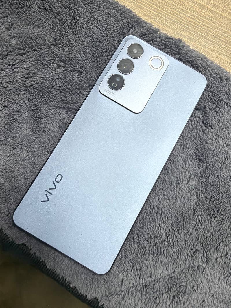 Vivo v27e 3