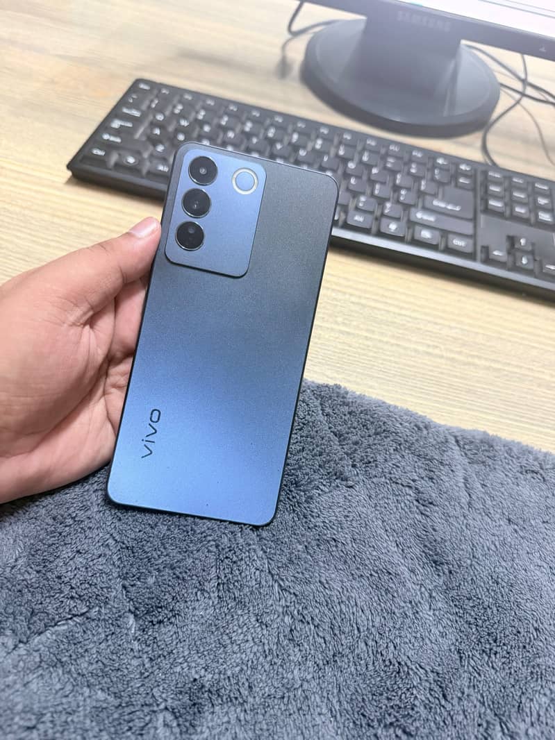 Vivo v27e 4
