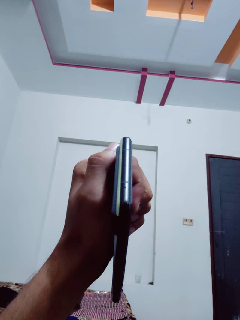 Google Pixel 6 4