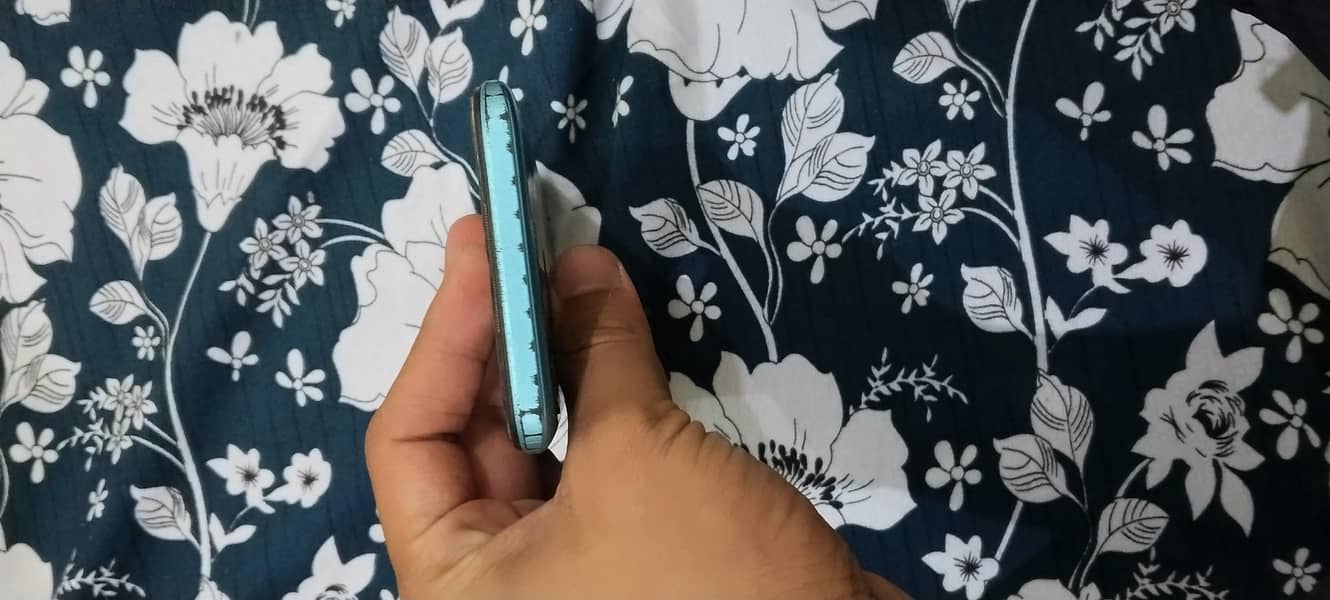 Tecno Spark 8C 1