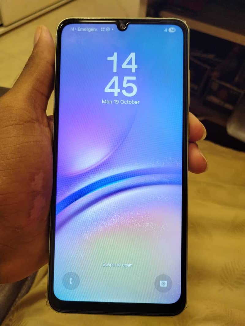 Samsung Mobile A05 1