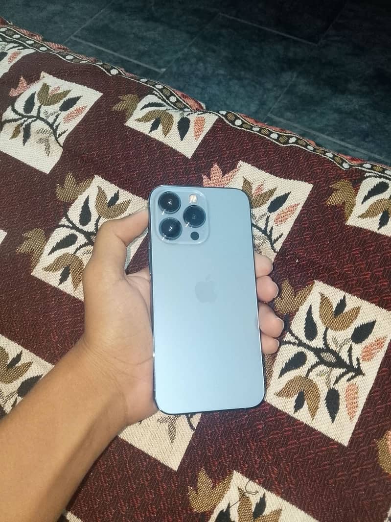 Apple iPhone 13 Pro 0