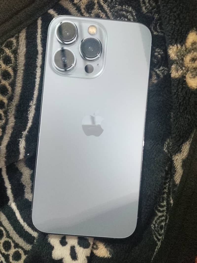 Apple iPhone 13 Pro 3