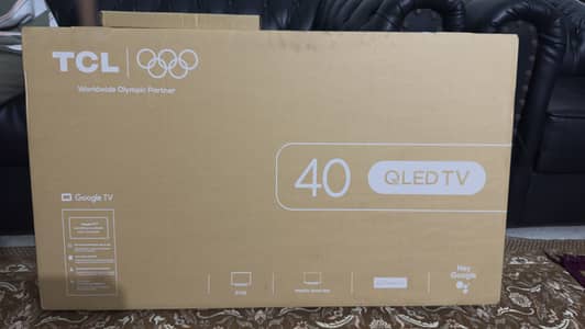 TCL 40" QLED Smart TV – Google TV Box Packed