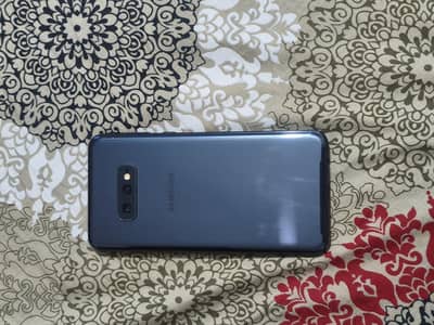 Samsung Mobile S10e