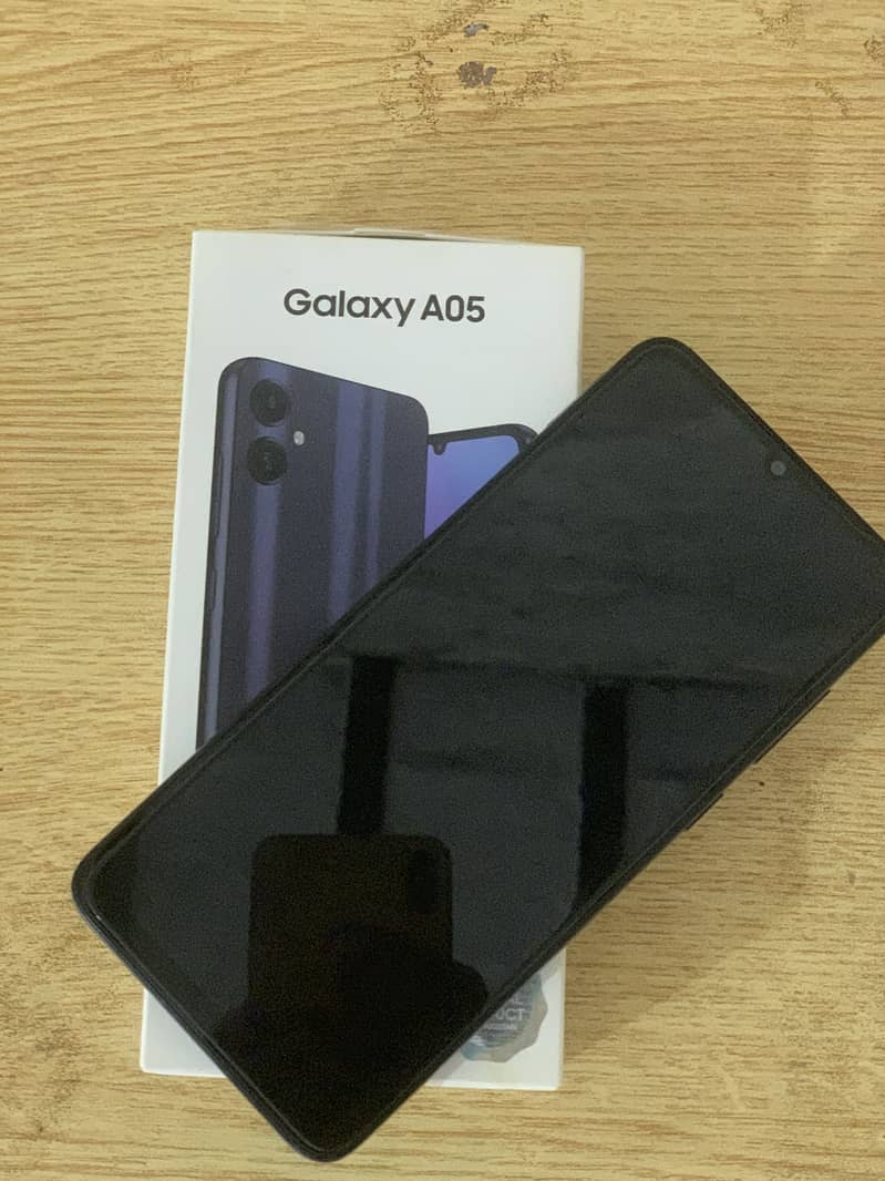 Samsung Mobile A05 1