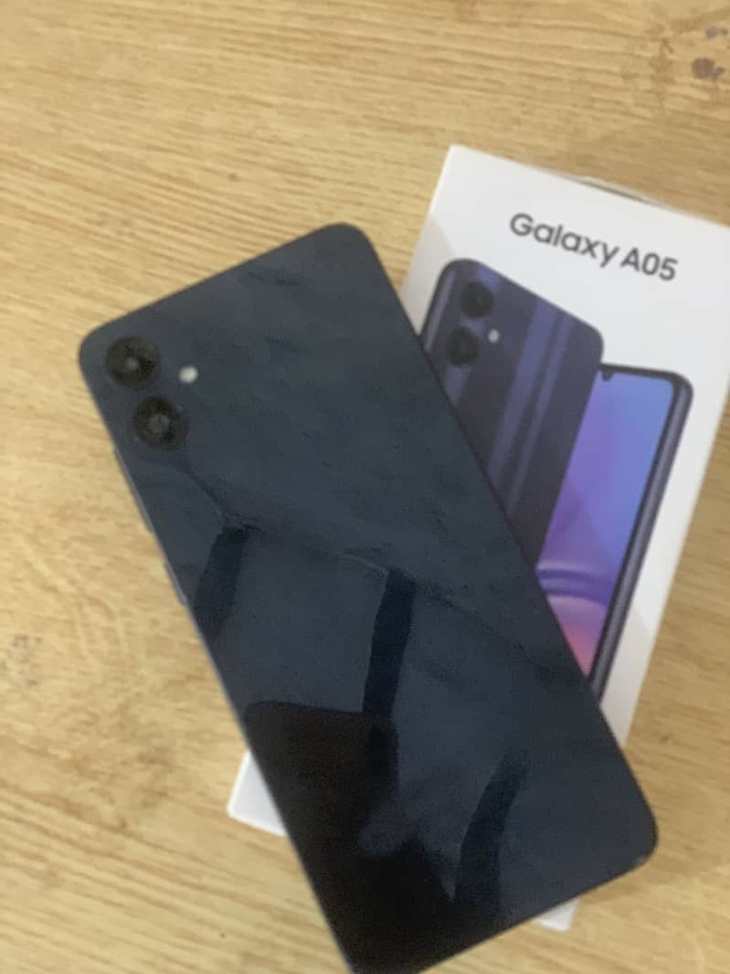 Samsung Mobile A05 3