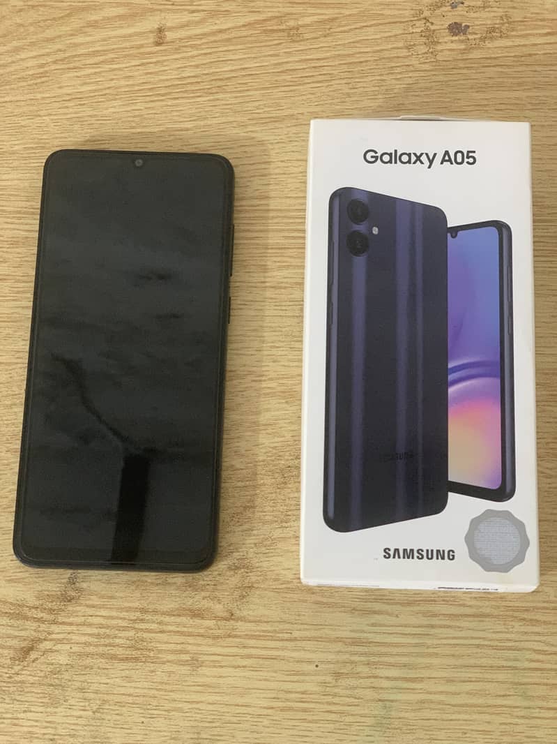 Samsung Mobile A05 8