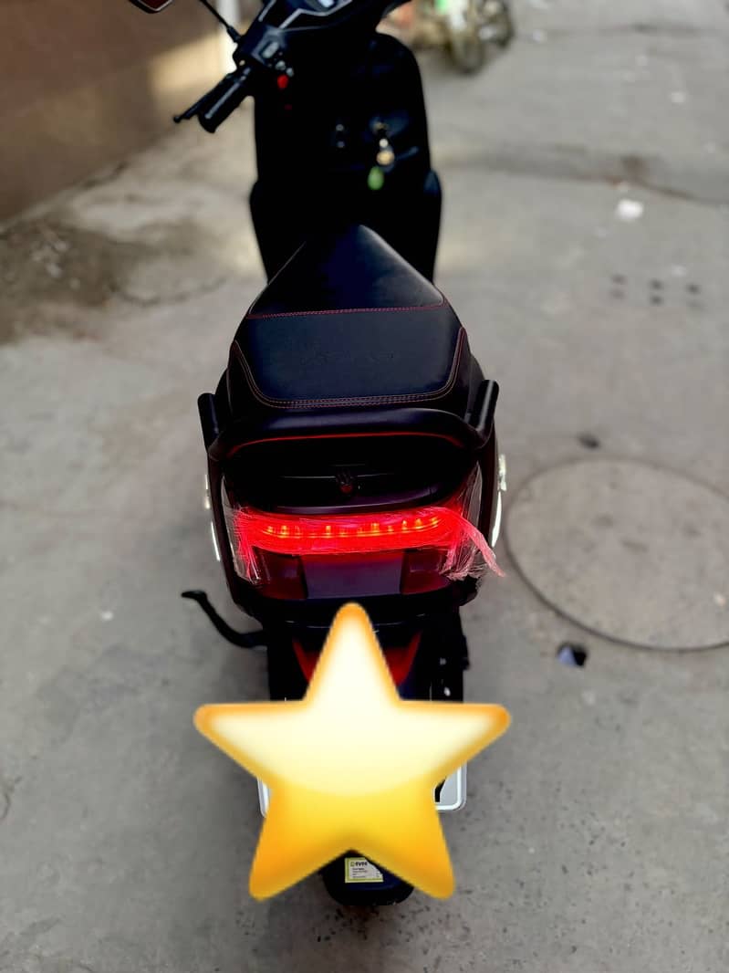 Evee Scooter 0
