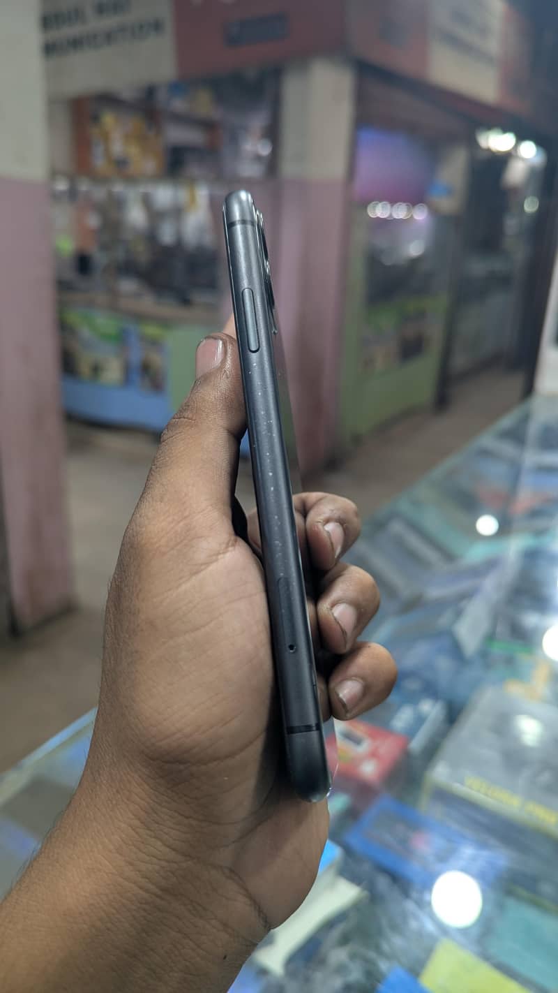 Apple iPhone 11 2