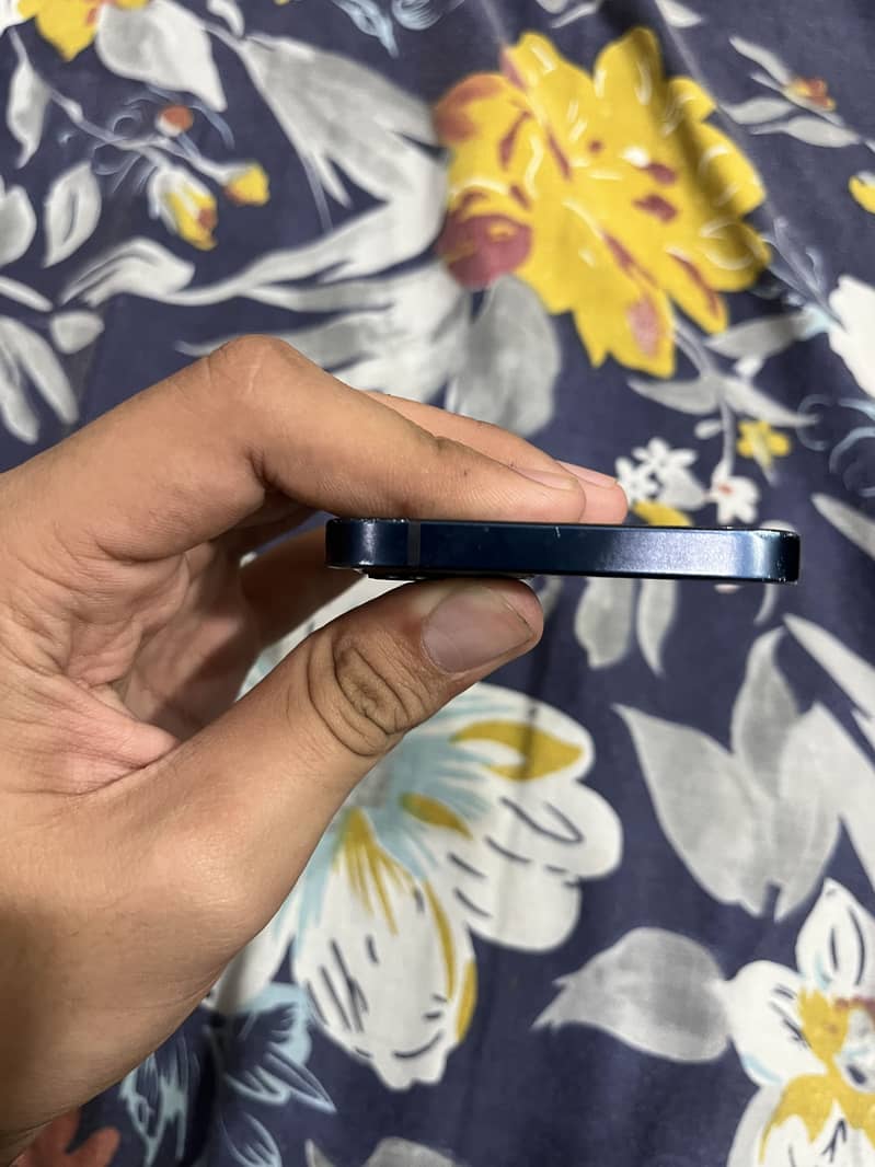 iPhone 12 jv 3