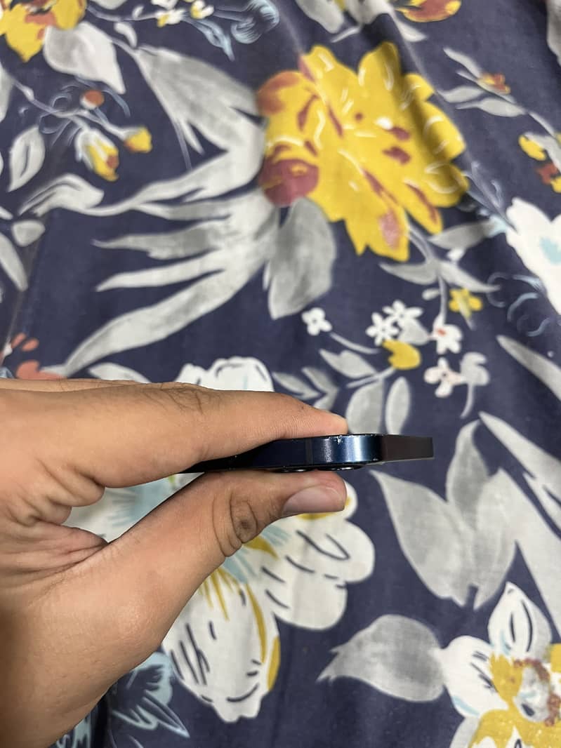 iPhone 12 jv 6