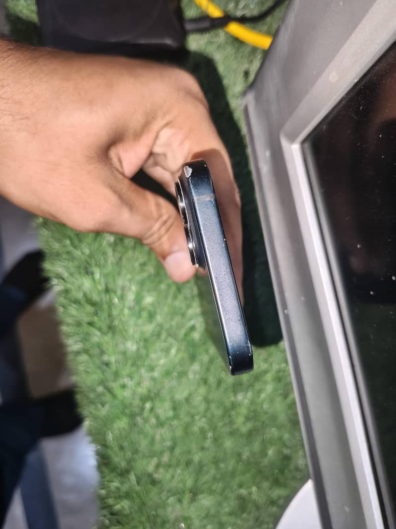Apple iPhone 15 2