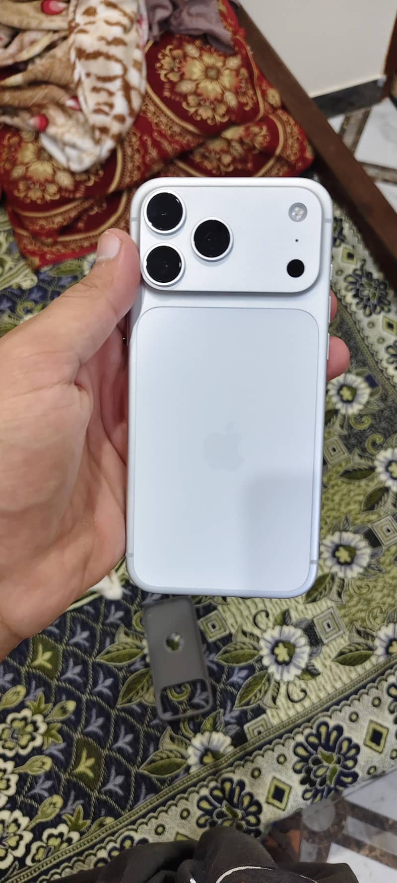 Apple iPhone 17 Pro Max 0