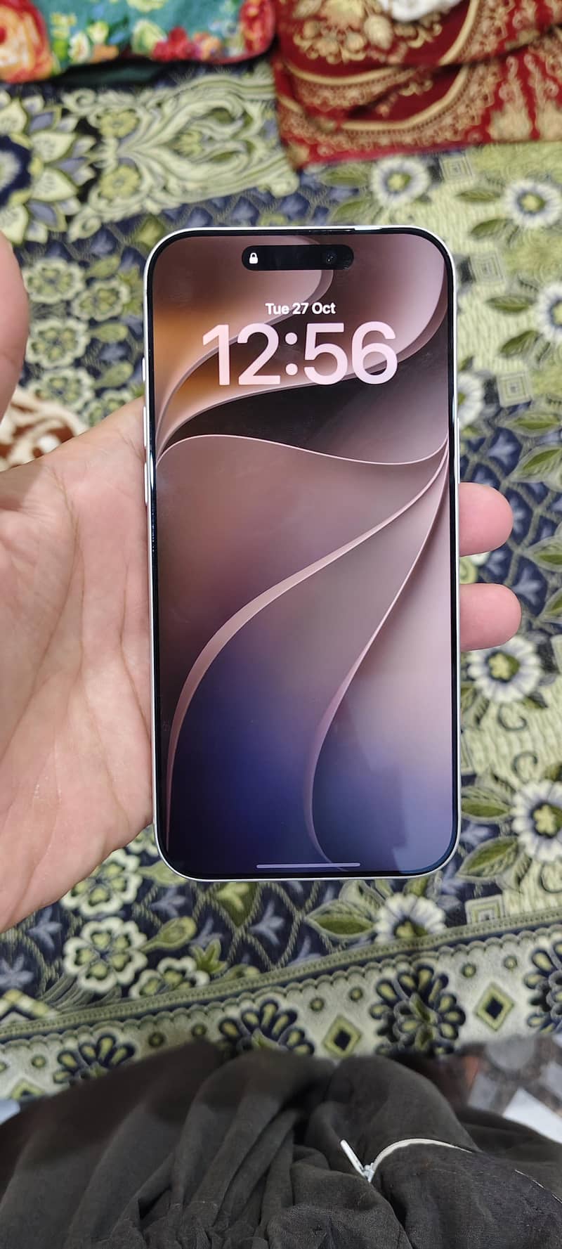 Apple iPhone 17 Pro Max 4