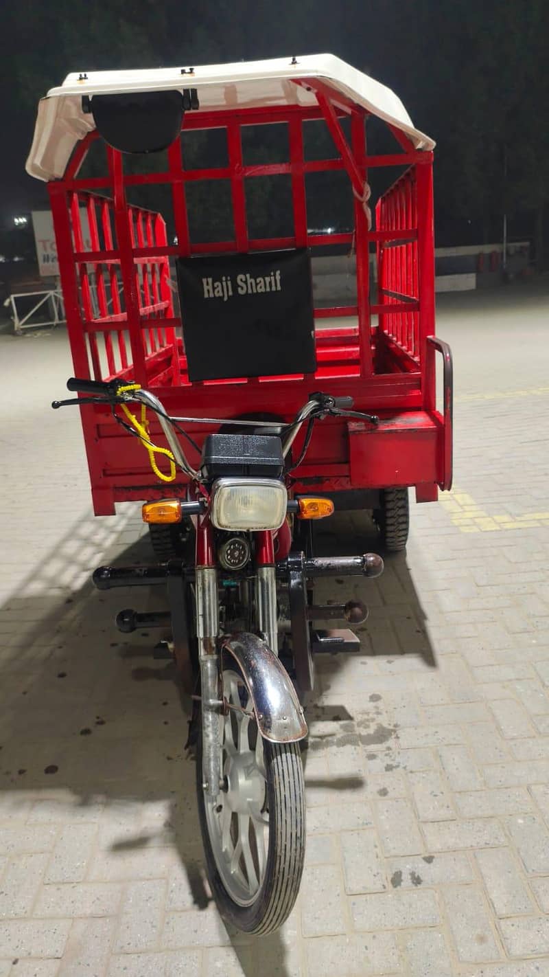 loder Raksha good condition 2022 model 3