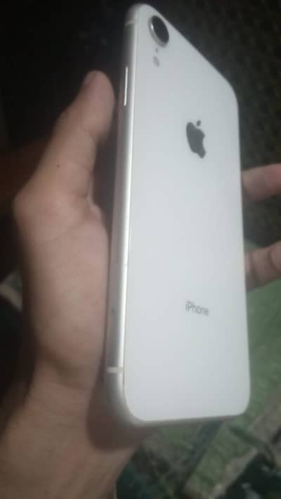 Apple iPhone XR