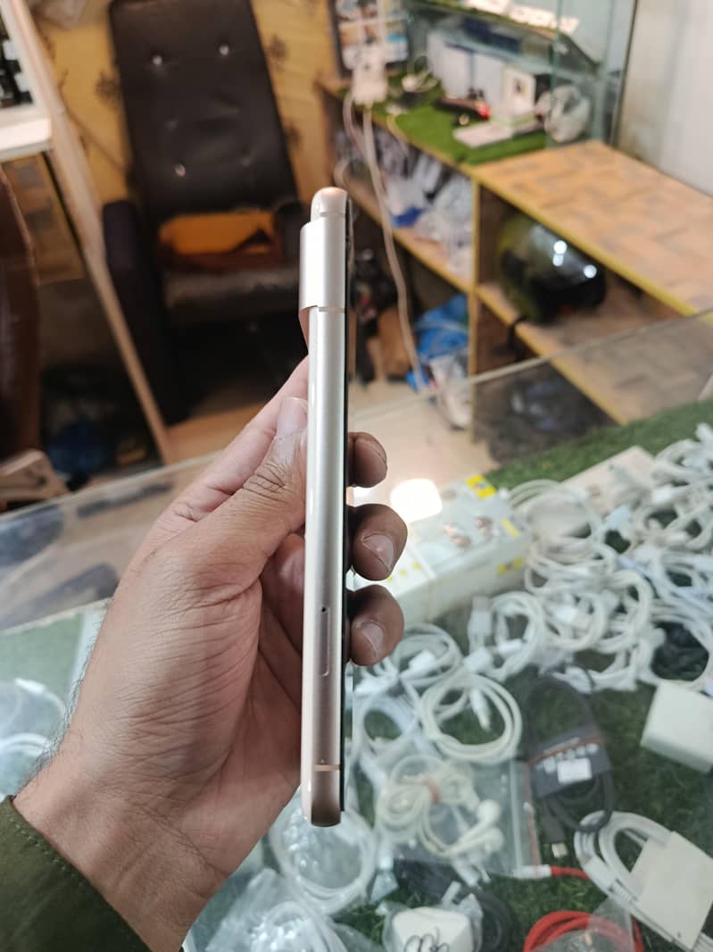 Google pixel 8 3