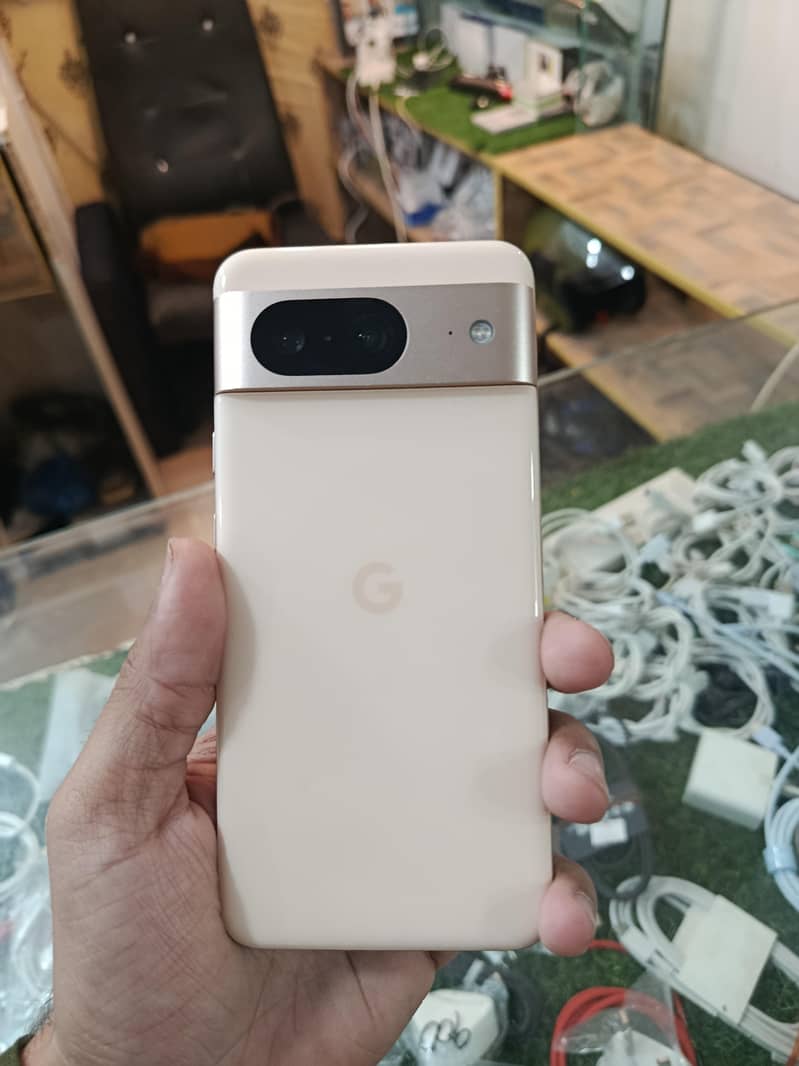 Google pixel 8 5