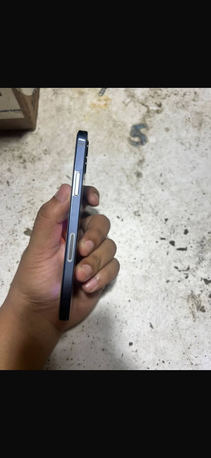 Apple iPhone 12 2