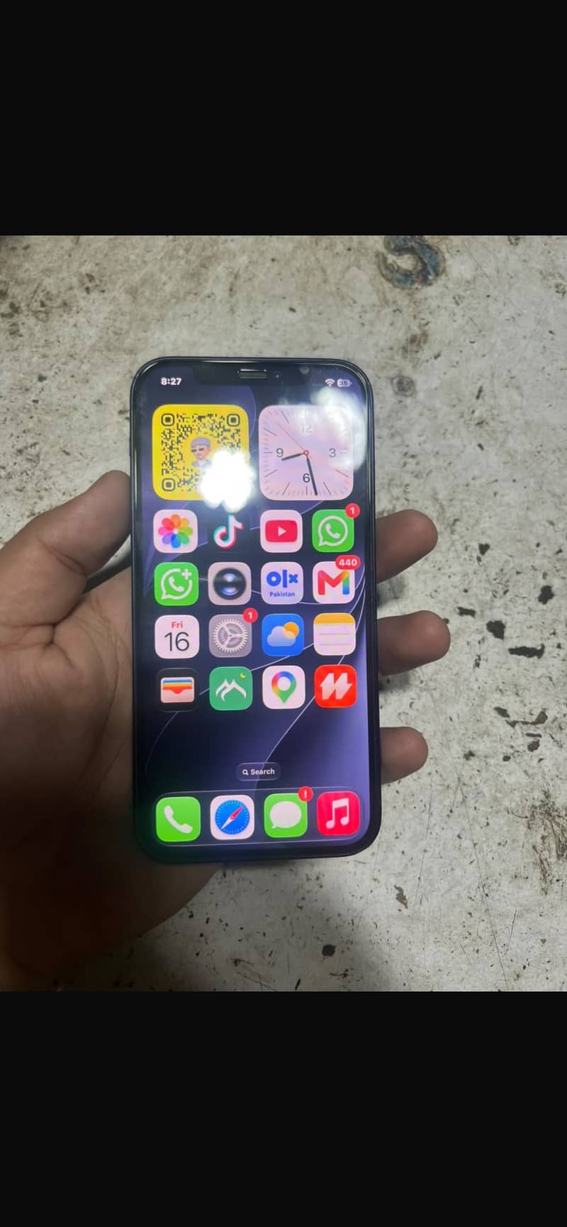 Apple iPhone 12 4