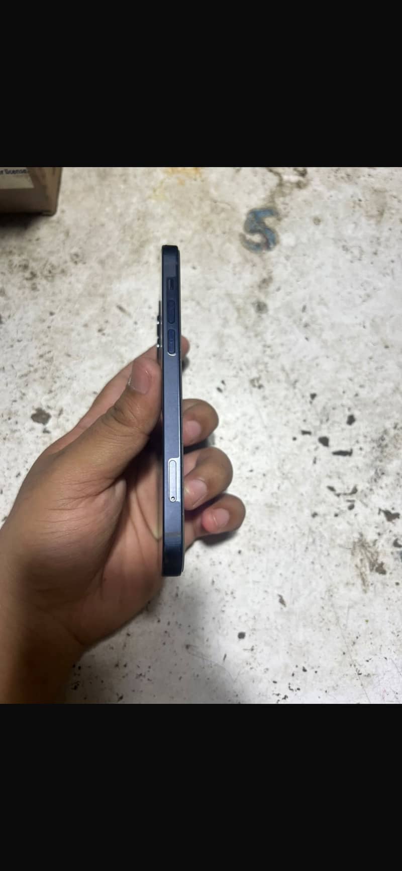Apple iPhone 12 6