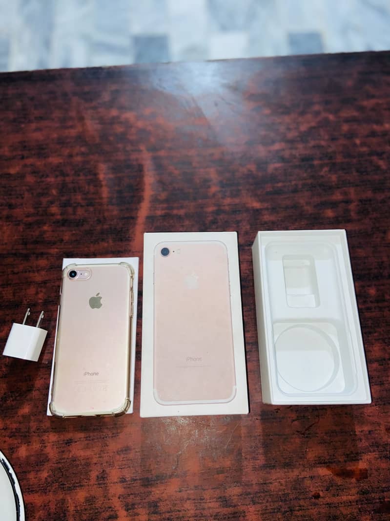 Apple iPhone 7 2