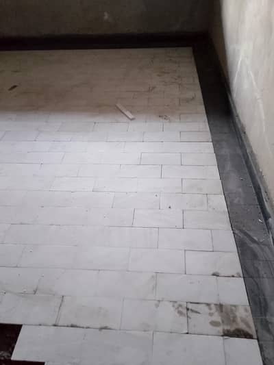 tiles lagwane k liye
