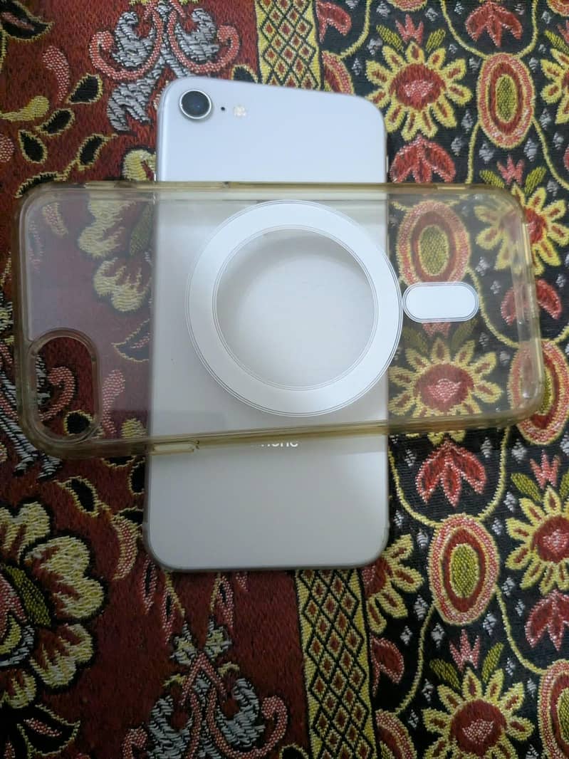 Apple iPhone 8 1