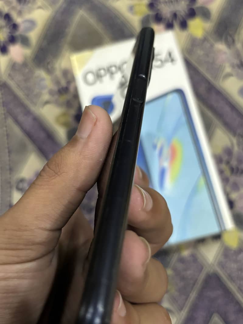 OPPO A54 3