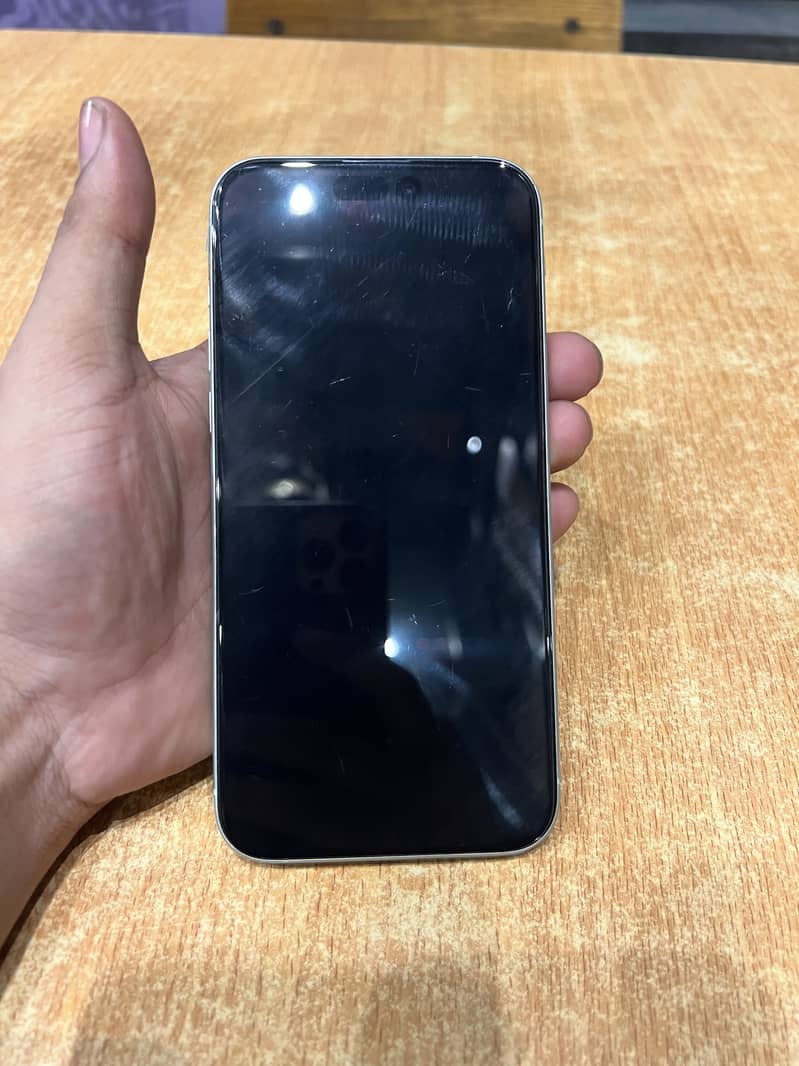 Apple iPhone 15 plus 1