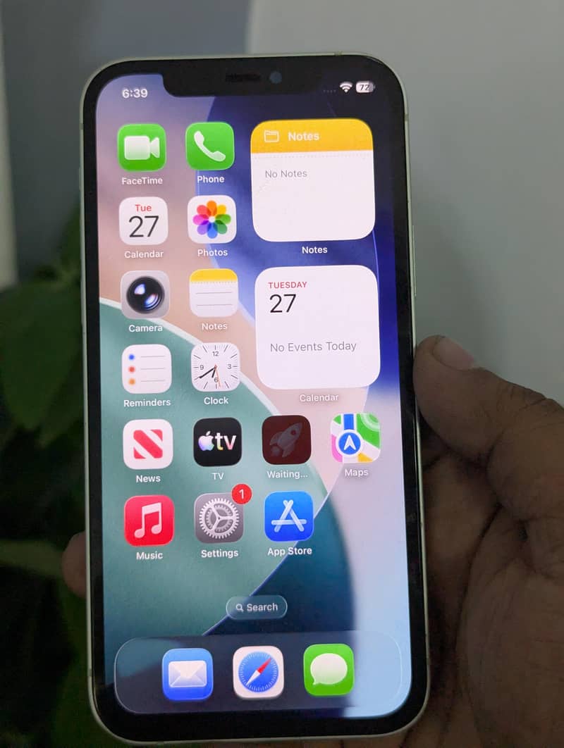 Apple iPhone 12 4