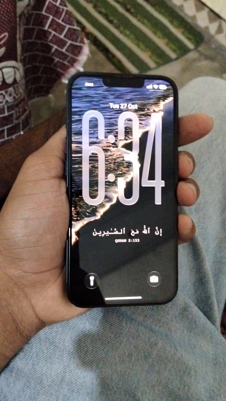 Apple iPhone 13 4