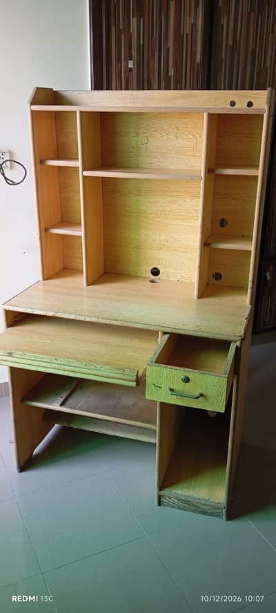wooden computer/study table for sale (urgent)