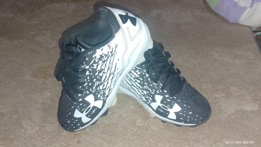 kids soccer shoes