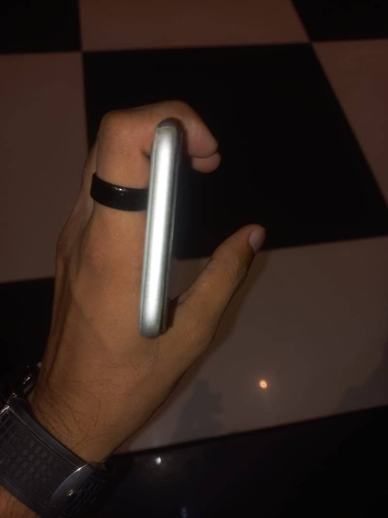 Apple iPhone SE 1