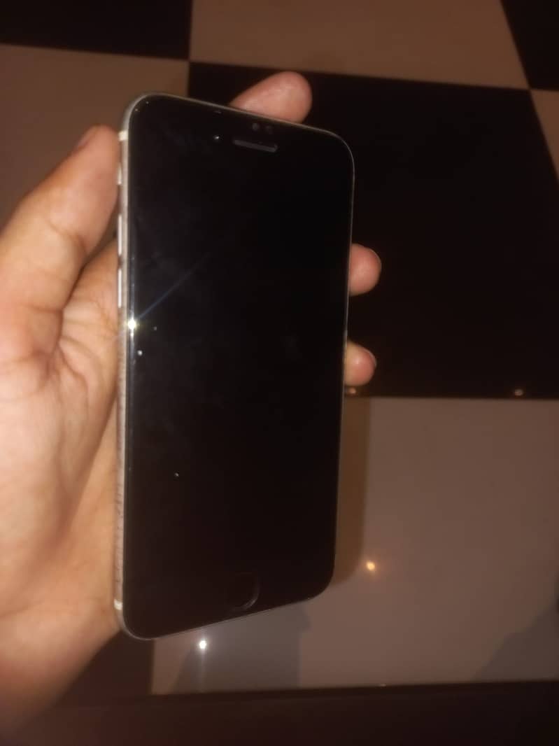 Apple iPhone SE 4