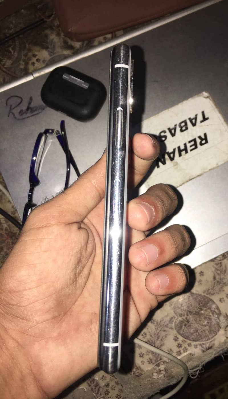 Apple iPhone X 2