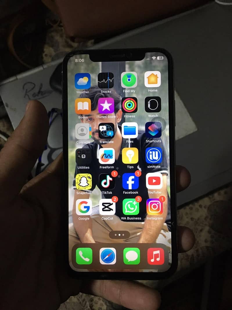 Apple iPhone X 3