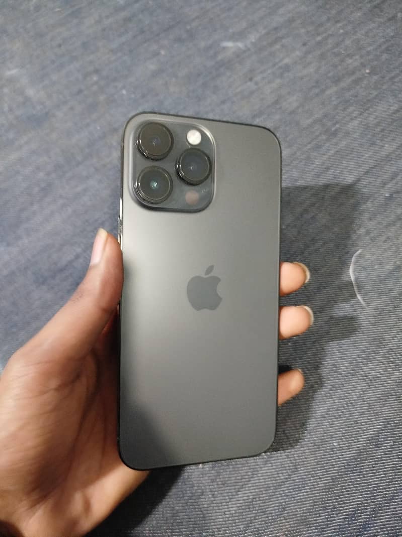 Apple iPhone 14 Pro Max 3