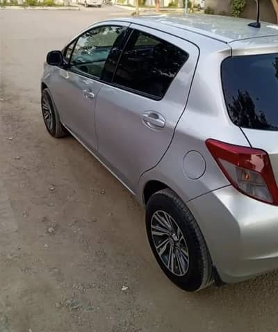 Toyota Vitz 2011 model 2014 clear shower car best condition