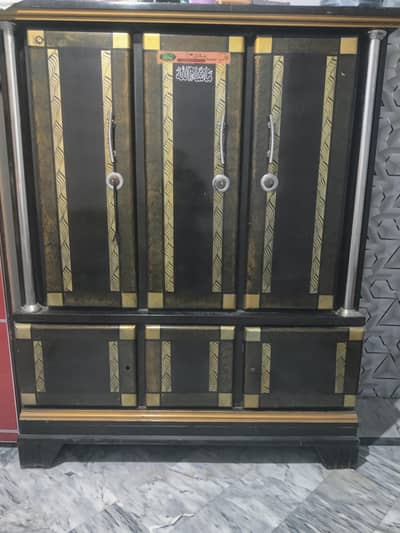 Safe almari 3door