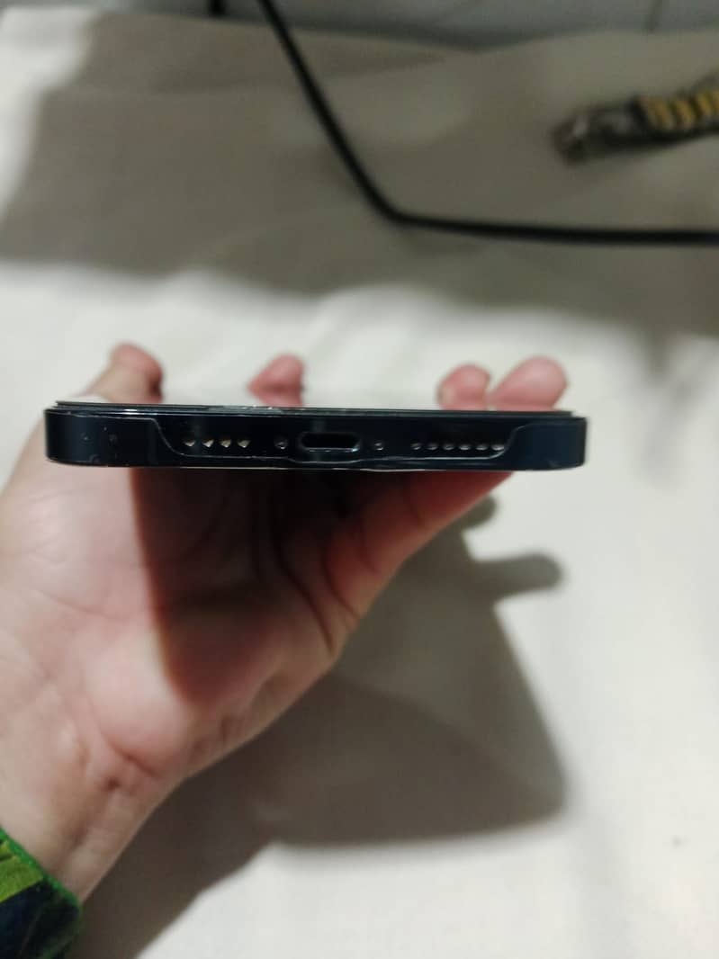 Apple iPhone 12 Pro Max 4