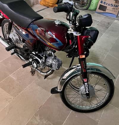 bht achi bike he zero condition me he har cheez original he