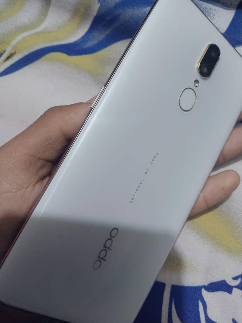 OPPO 8/256 9