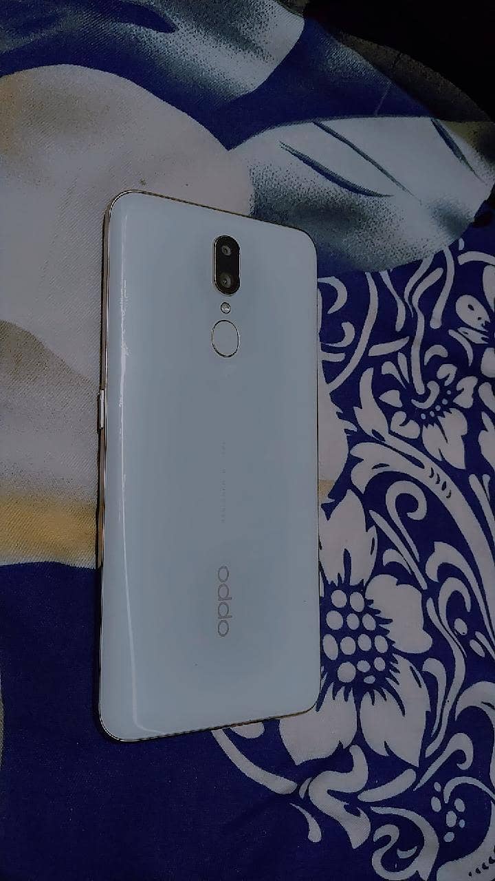 OPPO 8/256 12