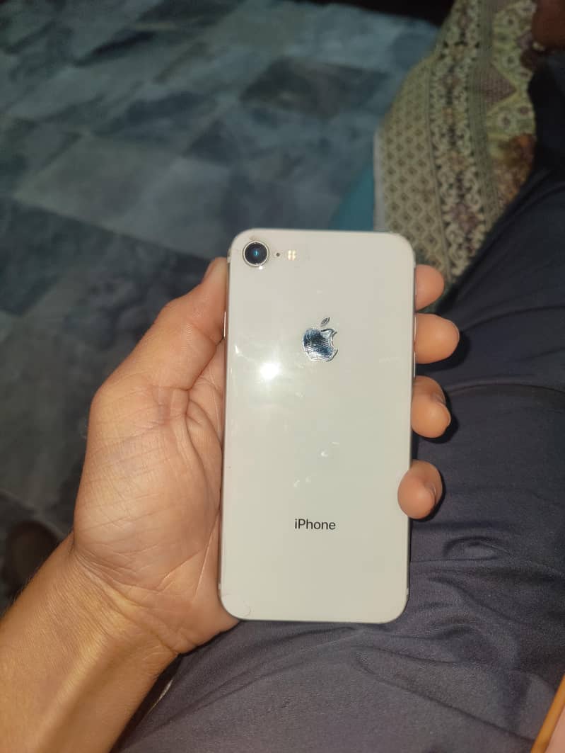 Apple iPhone 8 0