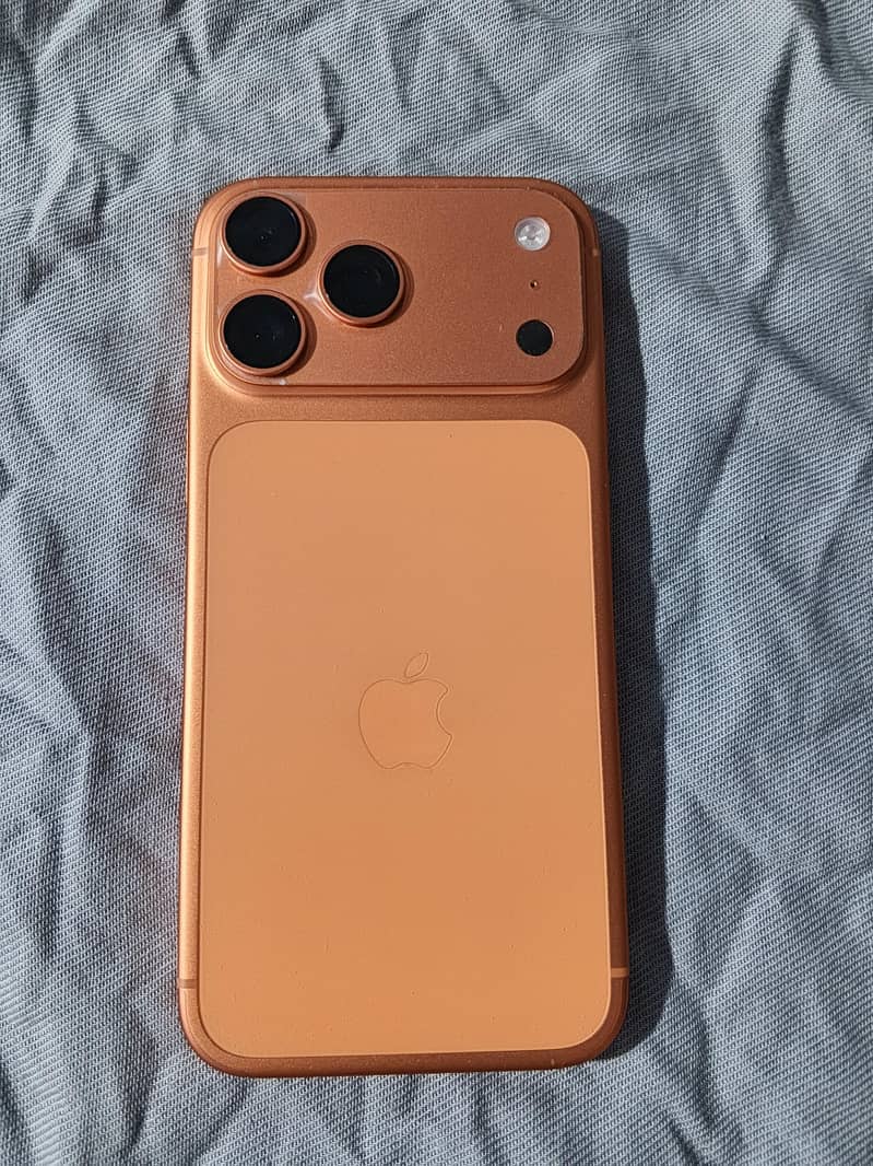 Apple iPhone 17 Pro Max jv 0
