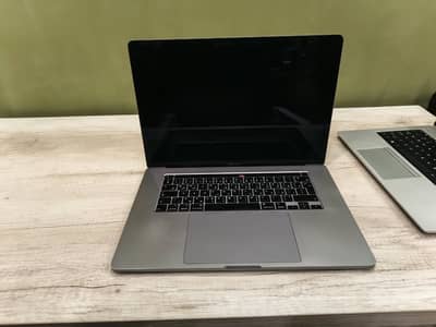 Apple MacBook for Sale – Excellent Condition